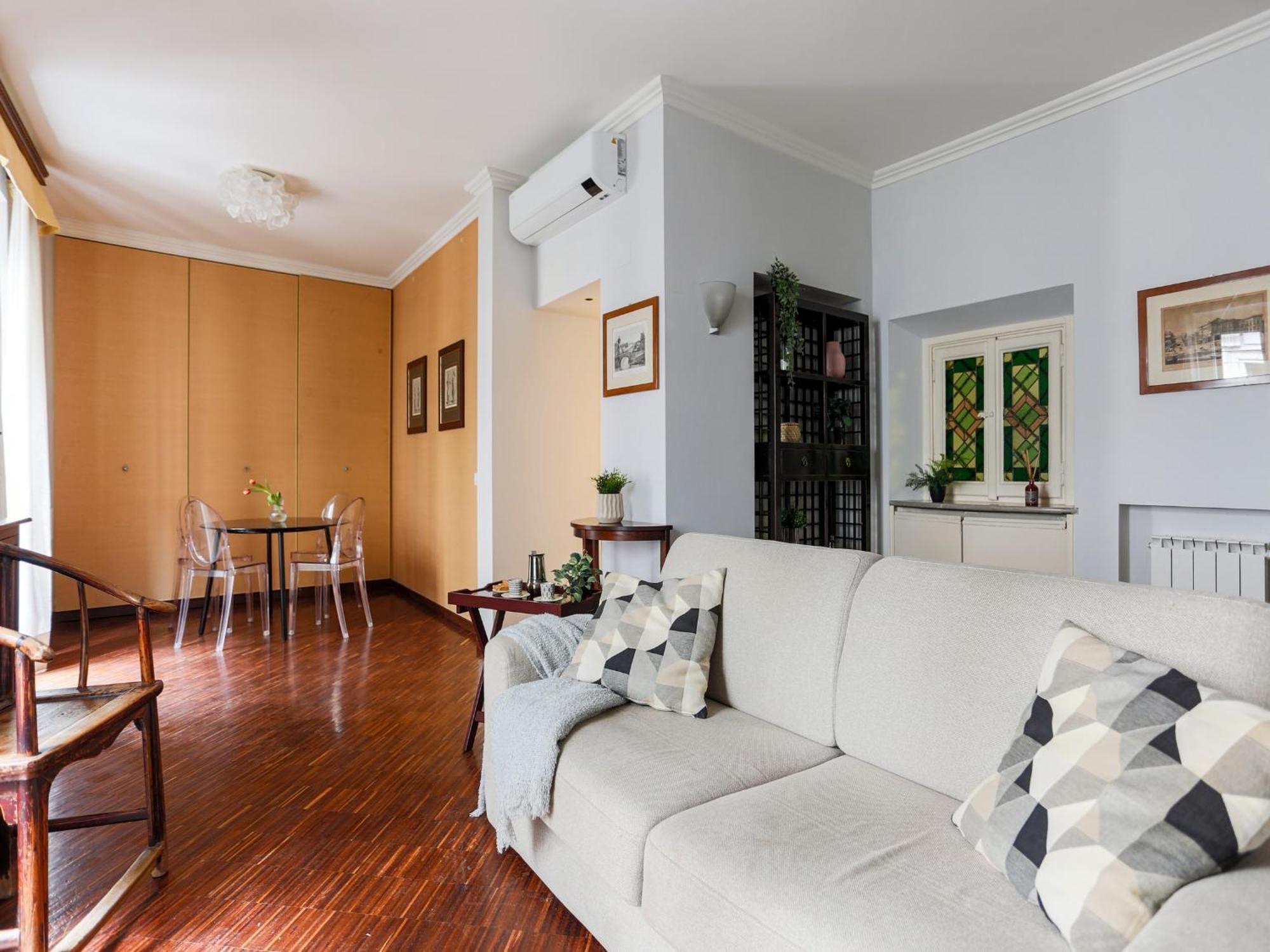 The Best Rent - Spacious One-Bedroom Apartment Near The Columns Of San Lorenzo Milán Exteriér fotografie