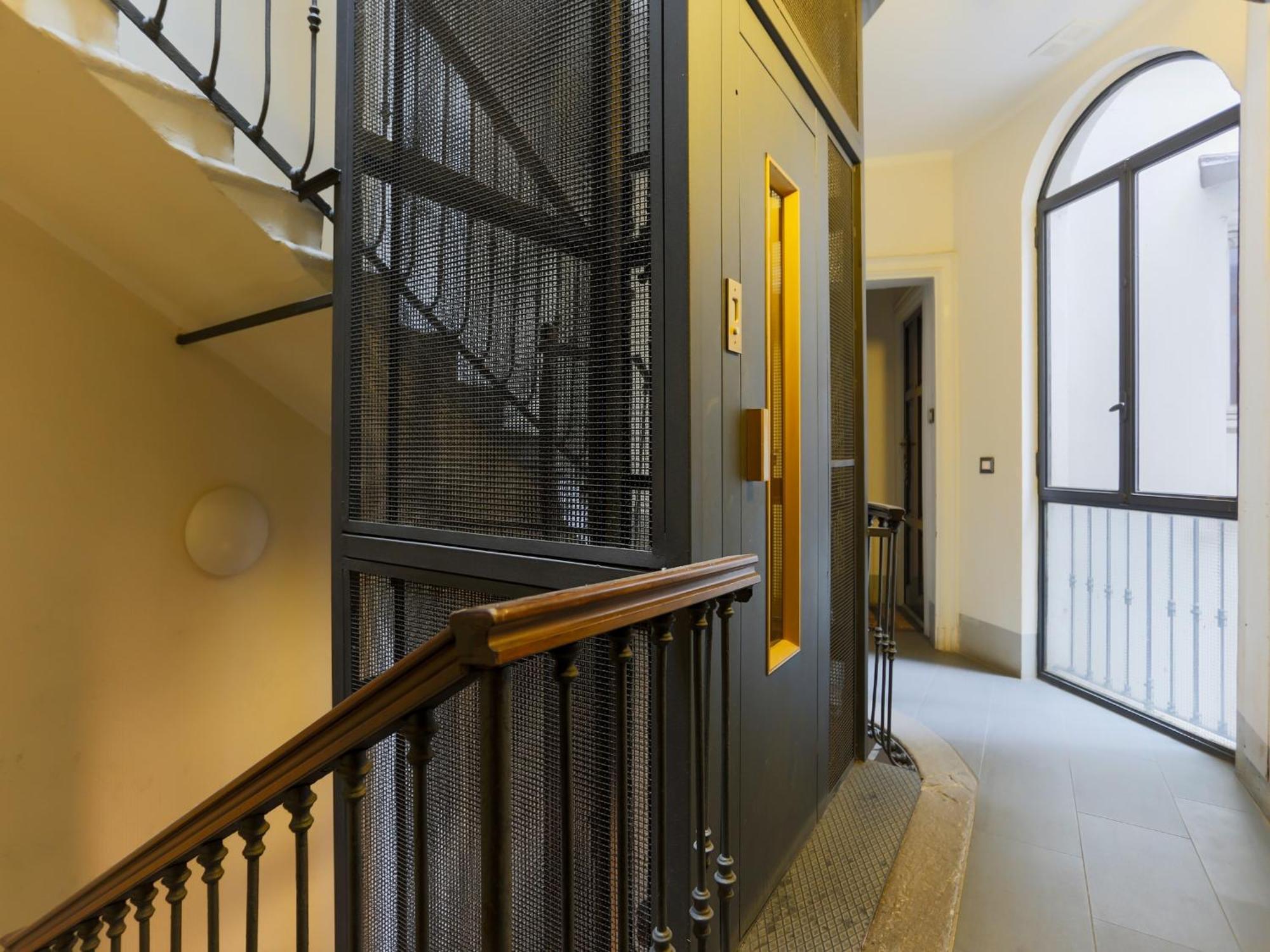 The Best Rent - Spacious One-Bedroom Apartment Near The Columns Of San Lorenzo Milán Exteriér fotografie